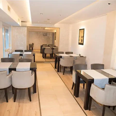 Amicus Отель 4*