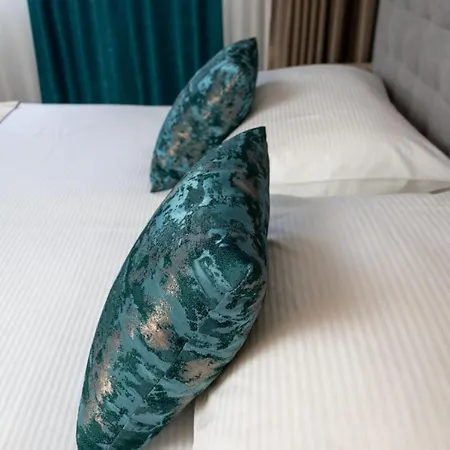 Amicus Отель 4*