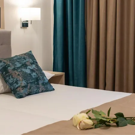 Amicus Hotel