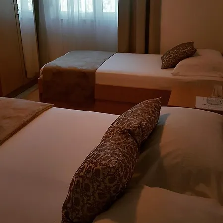 Amicus Hotel
