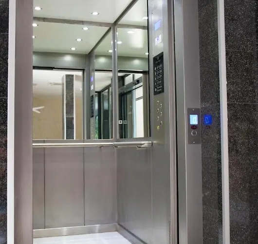 מלון Amicus מוסטר